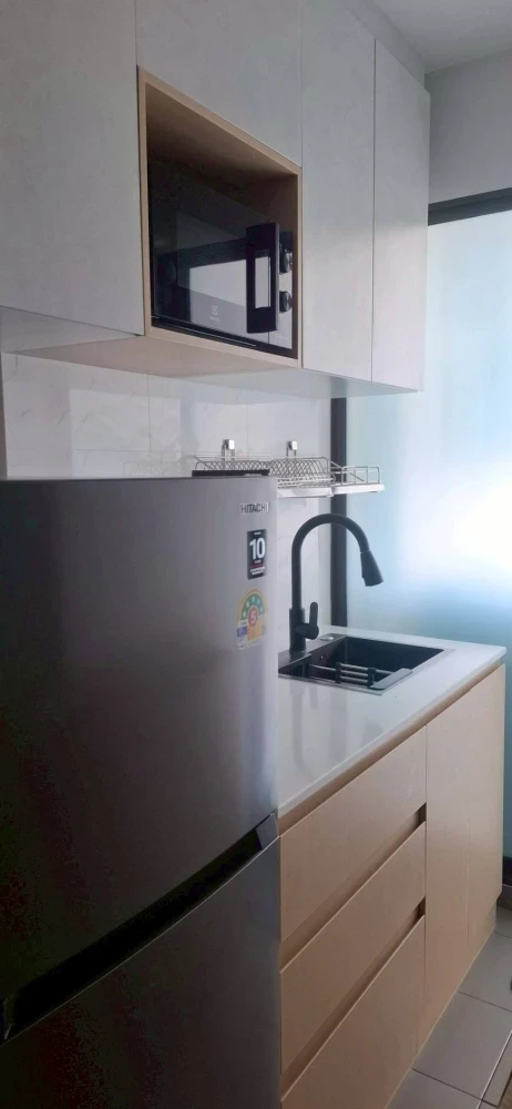 For rent: Regent Home Wutthakat. Ready-to-move-in unit with separate, well-divided zones. Book now, don't miss out!