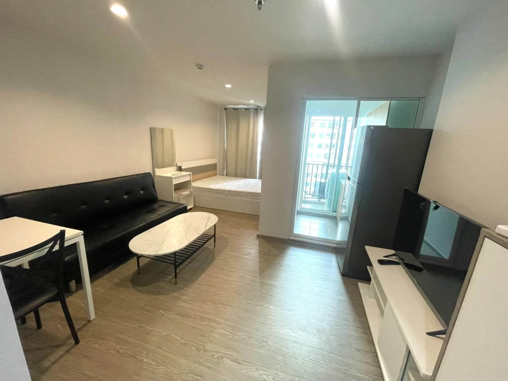 Studio unit for rent at Regent Home Bangson 28, located on the 22nd floor with a high-rise view. Fully equipped with amenities—book now! images