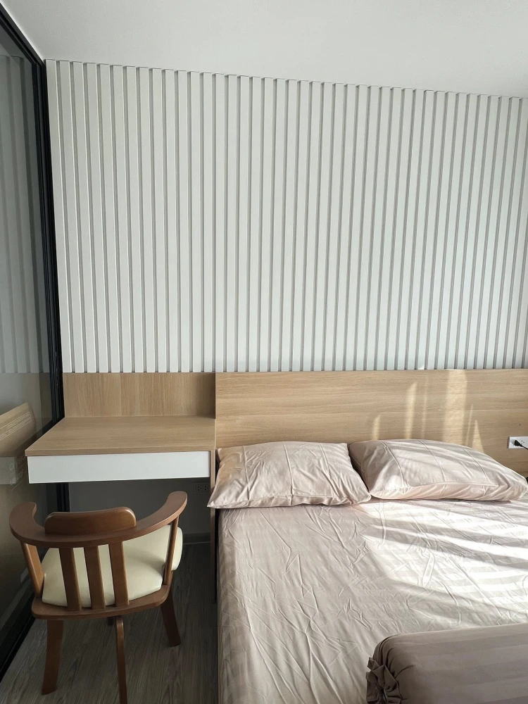 For rent: Regent Home Bangna. A lovely unit with high-quality built-in furniture at an amazing price. You definitely don't want to miss this!