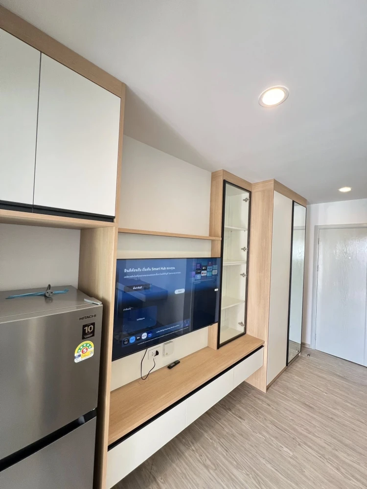 For rent: Regent Home Bangna. A lovely unit with high-quality built-in furniture at an amazing price. You definitely don't want to miss this!