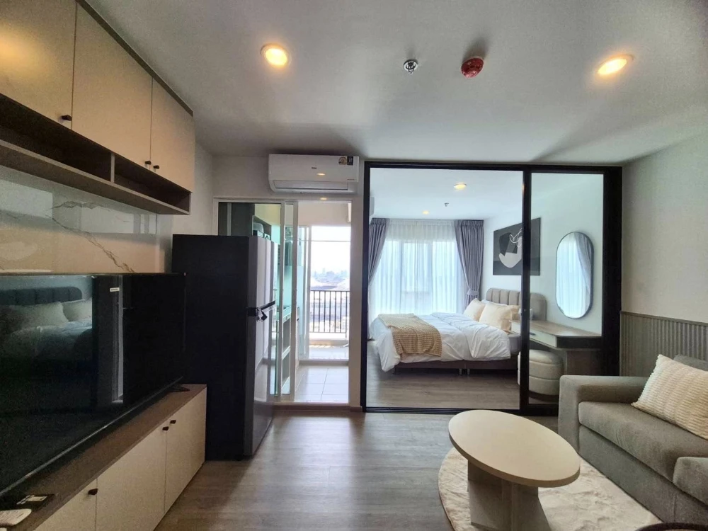 For rent: Regent Home Bangna. Ready to move in, well-partitioned and zoned. Great value! Book now!