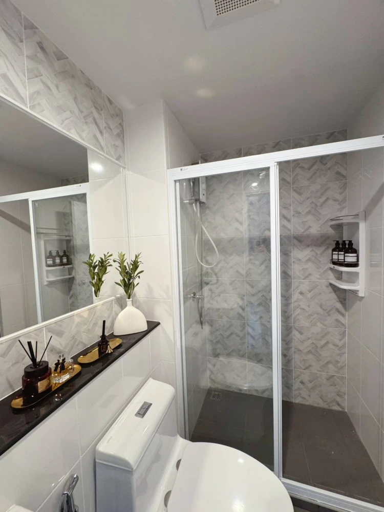 ให้เช่า Regent Home บางนา ห้องพร้อมอยู่ เฟอร์พร้อม จองเลย