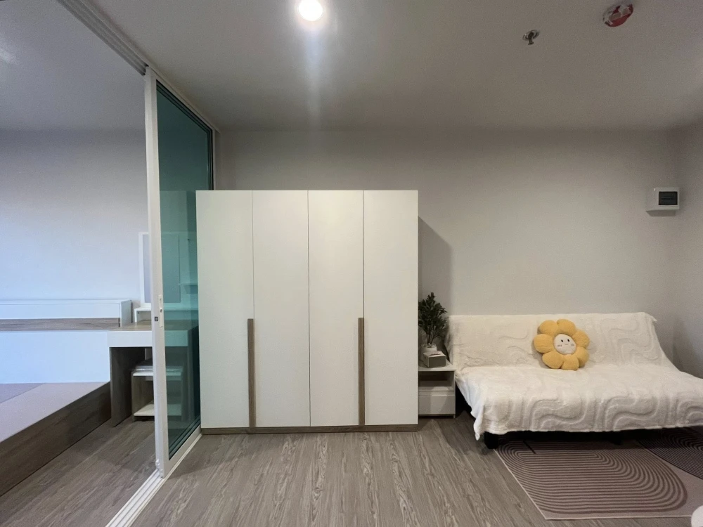 For rent: Regent Home Bangna, corner room, private, special plan, large room, Building B, high floor, river view, ready to move in.