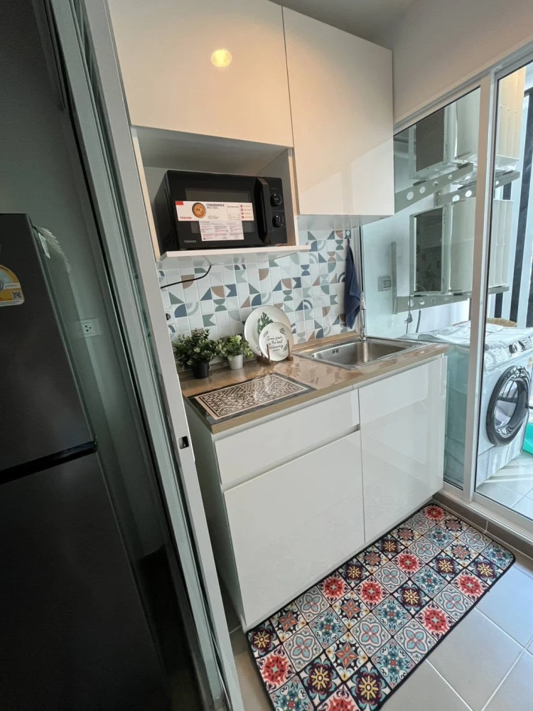For rent: Regent Home Bangna. Beautifully decorated room! Great price! Pool view, not hot, very livable. You have to check it out!
