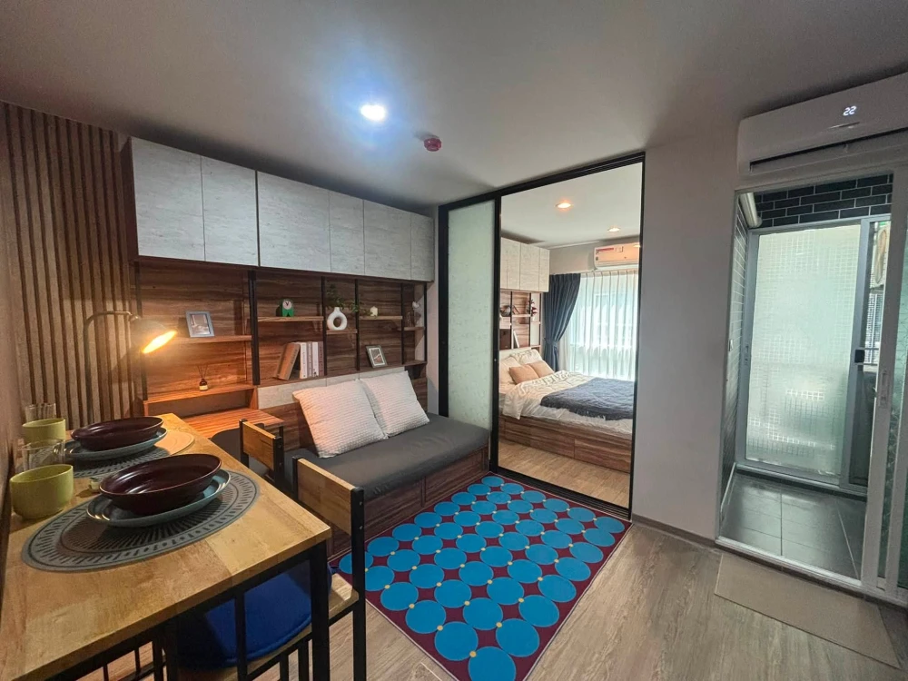 For rent: REGENT HOME Sukhumvit 97/1. Nicely decorated unit with high-quality built-in furniture. Convenient and fully furnished. Book now, don't wait