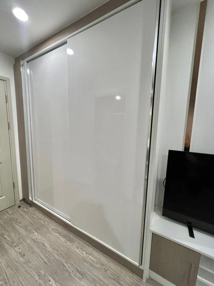 For rent: Regent Home Sukhumvit 97/1, clearly separated room, fully furnished, appliances included, just bring your suitcase and move in.