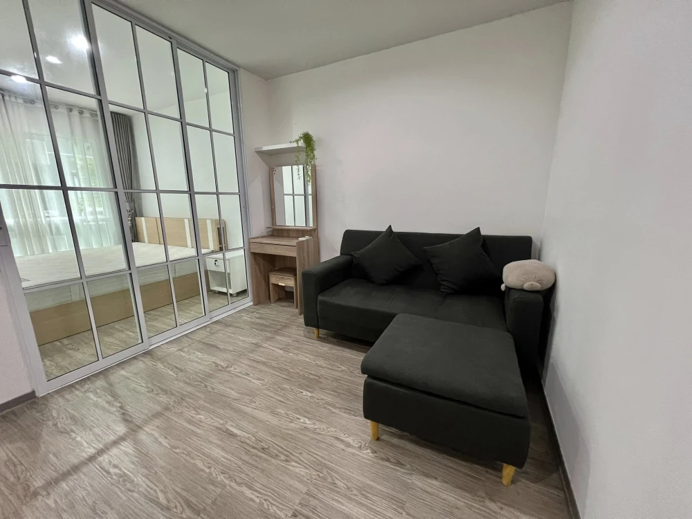 For rent: Regent Home Sukhumvit 97/1, clearly separated room, fully furnished, appliances included, just bring your suitcase and move in.