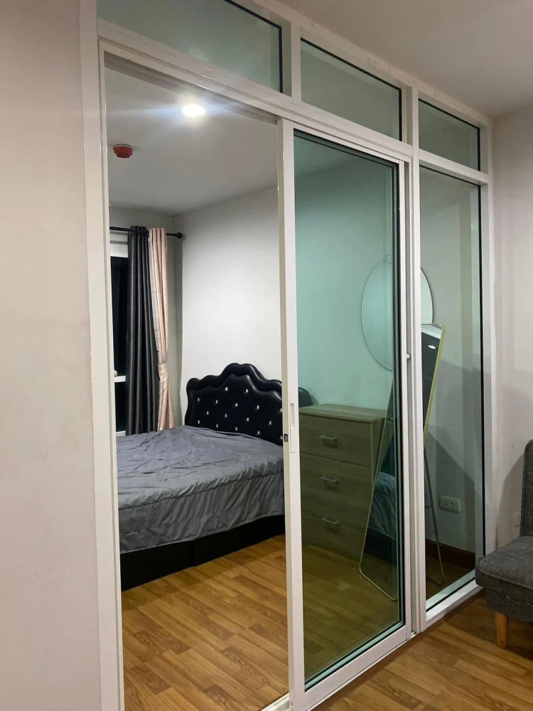 For rent: Regent Orchid Talad Plu, a lovely unit on the 8th floor, in a great location with complete amenities. Book now!