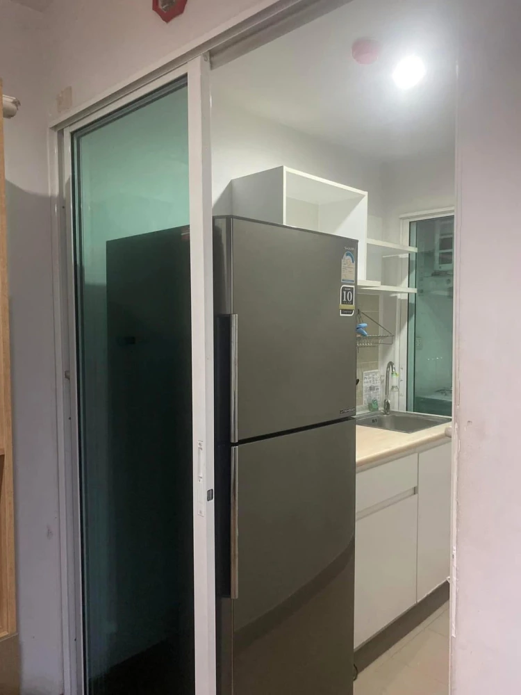 For rent: Regent Orchid Talad Plu, a lovely unit on the 8th floor, in a great location with complete amenities. Book now!