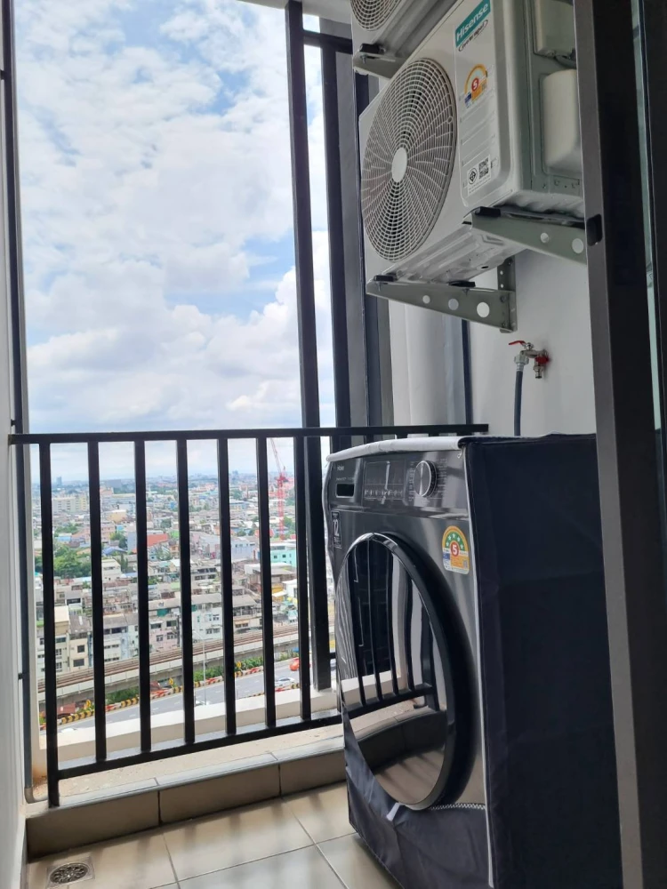 For rent: Regenthome Wutthakat, ready to move in, fully equipped, just bring your bags and move in.