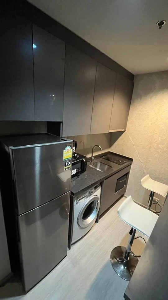 For rent: Rhythm Asoke, 20th floor, city view, great price, I tell you, you shouldn't miss it.
