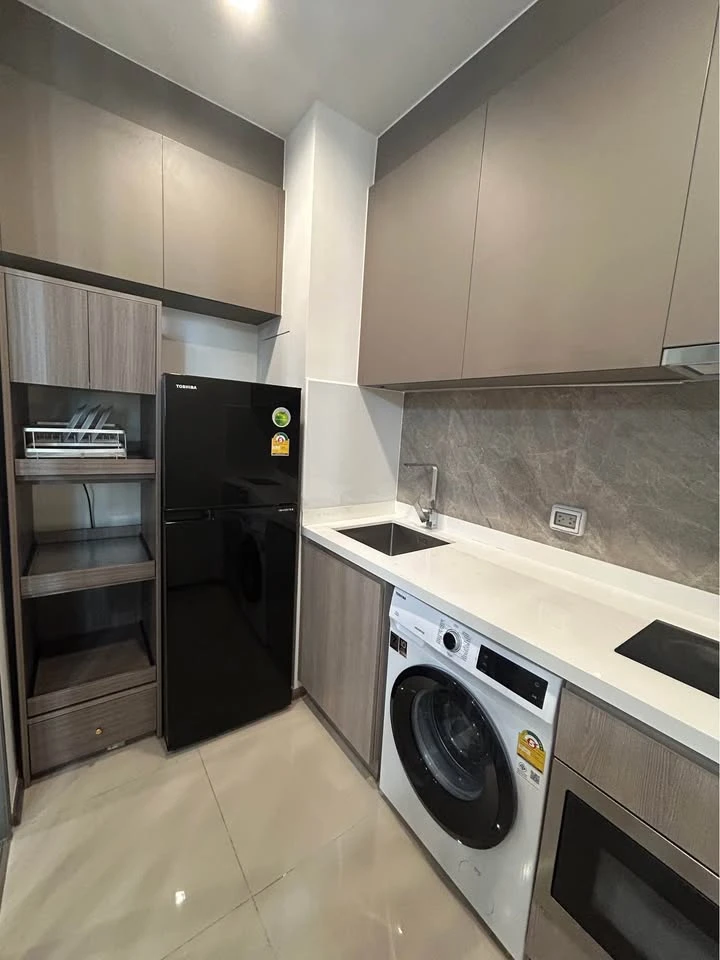 For rent: Rhythm Charoenkrung Pavillion, 1 bedroom, 1 bathroom, fully furnished, book now.