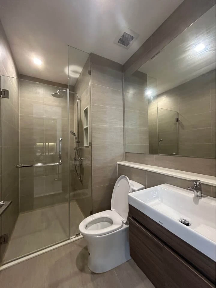 For rent: Rhythm Charoenkrung Pavillion, 1 bedroom, 1 bathroom, fully furnished, book now.
