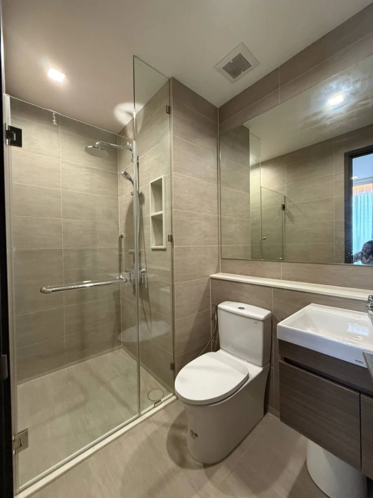 For rent: Rhythm Charoenkrung Pavillion, 9th floor, beautiful room, spacious, comfortable, fully furnished, reserve now, hurry!