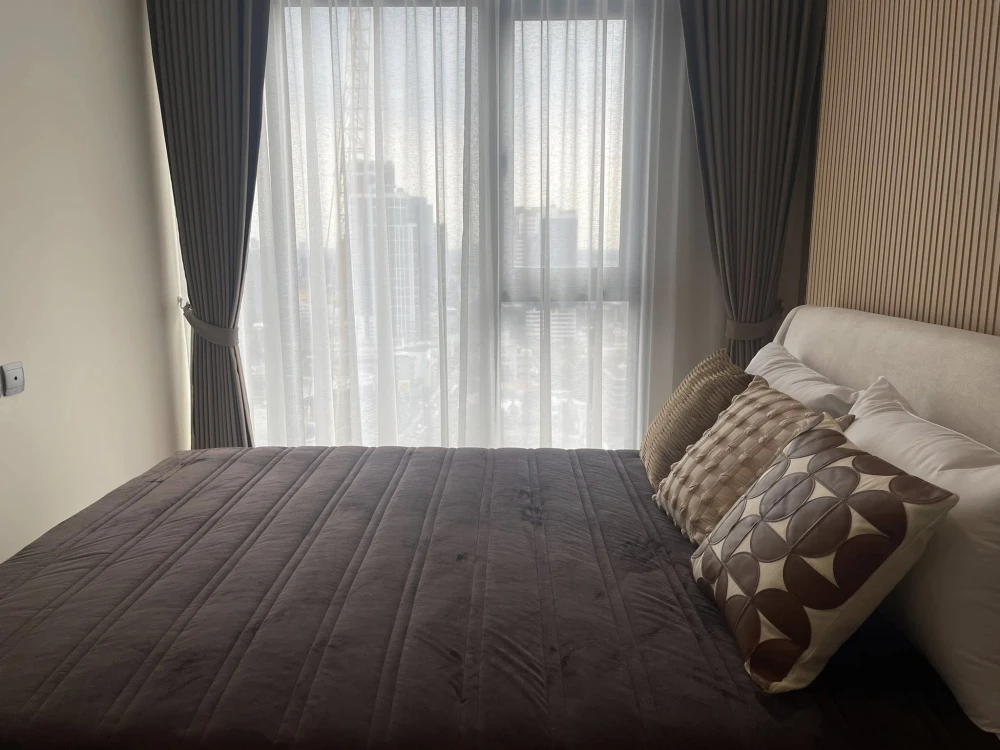 For rent: Rhythm Ekkamai Estate, 1 bedroom, 1 bathroom. Decorated in a coordinated theme, fully furnished. Book now!