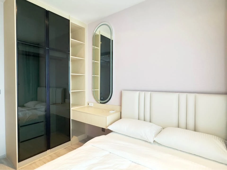 For rent: Rhythm Ekkamai Estate, city view, onsen, fully furnished, nice atmosphere, you will regret it if you miss it.