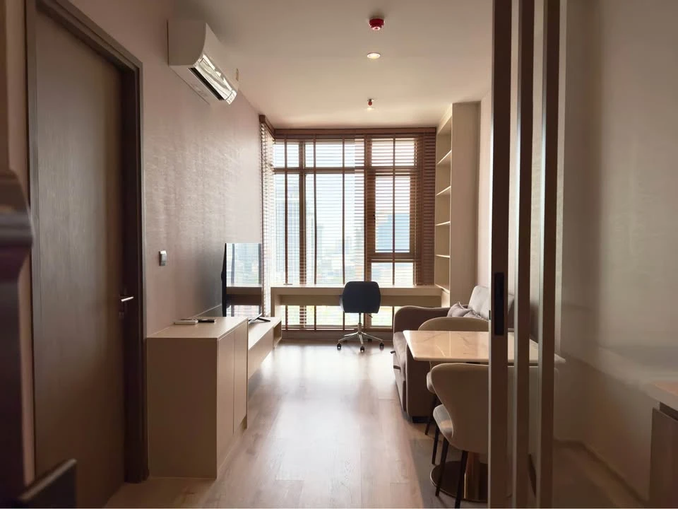 For rent: Rhythm Ekkamai Estate, city view, onsen, fully furnished, nice atmosphere, you will regret it if you miss it.
