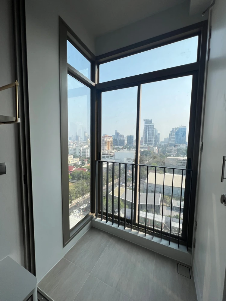 For rent: Rhythm Ekkamai Estate, fully furnished unit. Book now! Don't miss out! Act fast!