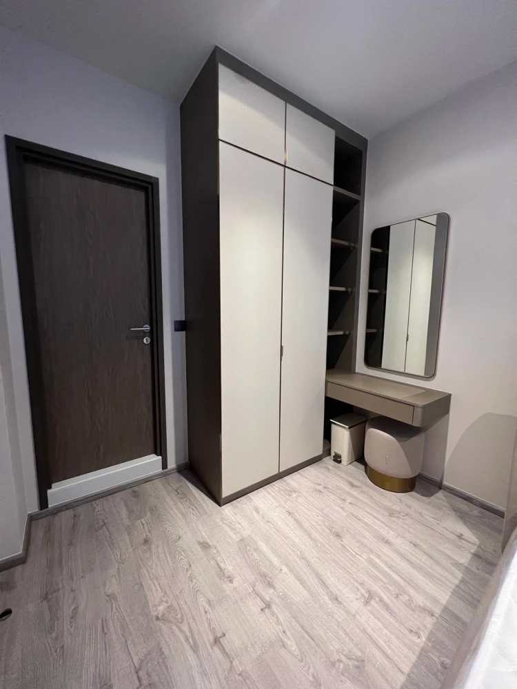 For rent: Rhythm Ekkamai Estate, fully furnished unit. Book now! Don't miss out! Act fast!