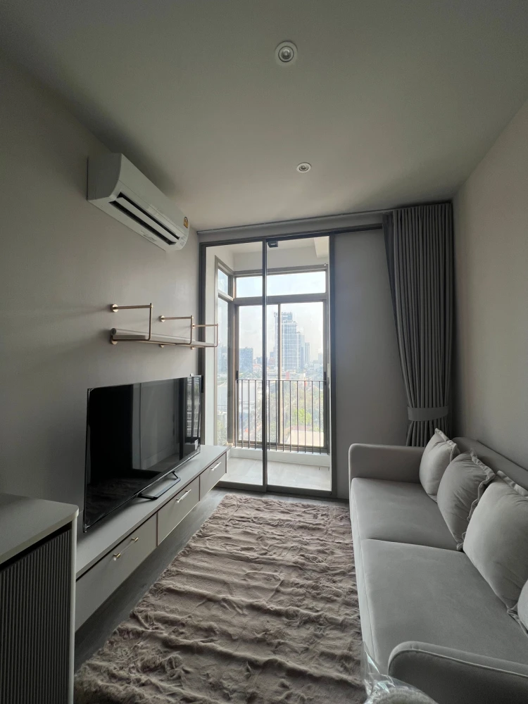 For rent: Rhythm Ekkamai Estate, fully furnished unit. Book now! Don't miss out! Act fast!
