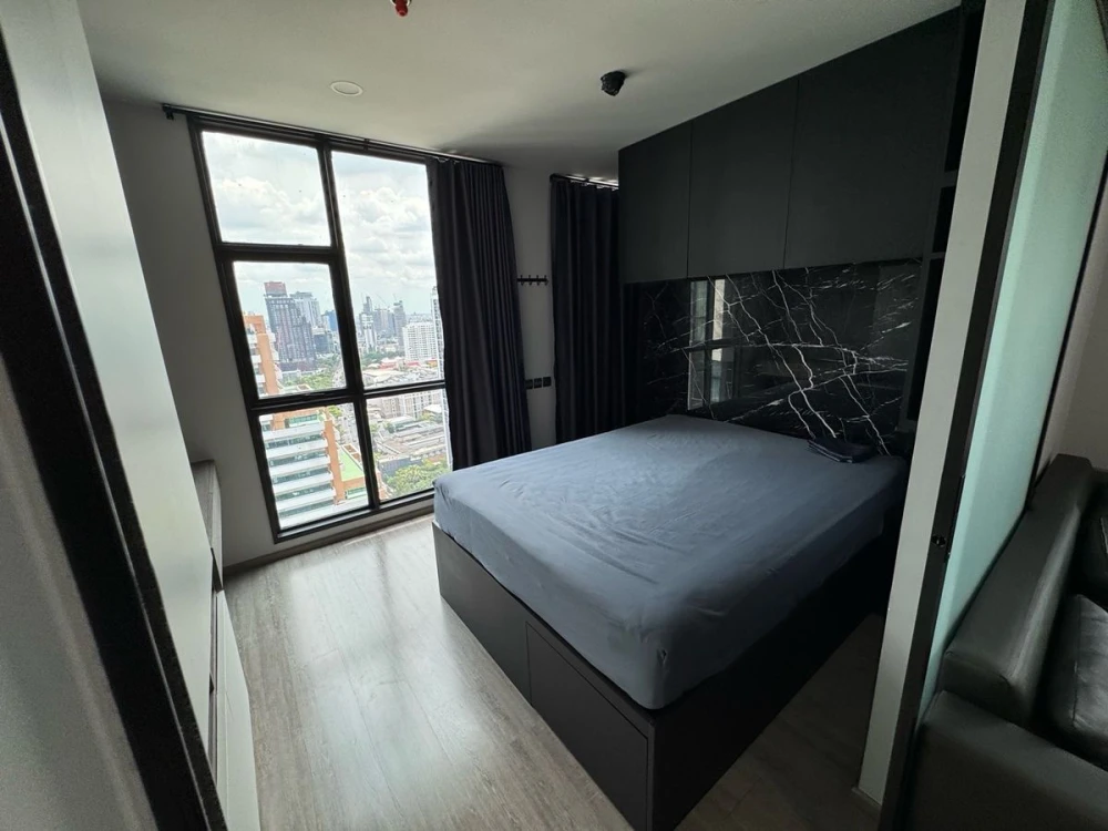 For rent: RHYTHM Ekkamai, 27th floor, beautiful room, fully furnished, nice to live in, reserve now, don't miss out, hurry!