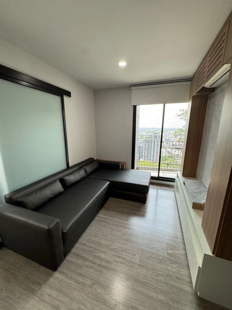 For rent: RHYTHM Ekkamai, 27th floor, beautiful room, fully furnished, nice to live in, reserve now, don't miss out, hurry!