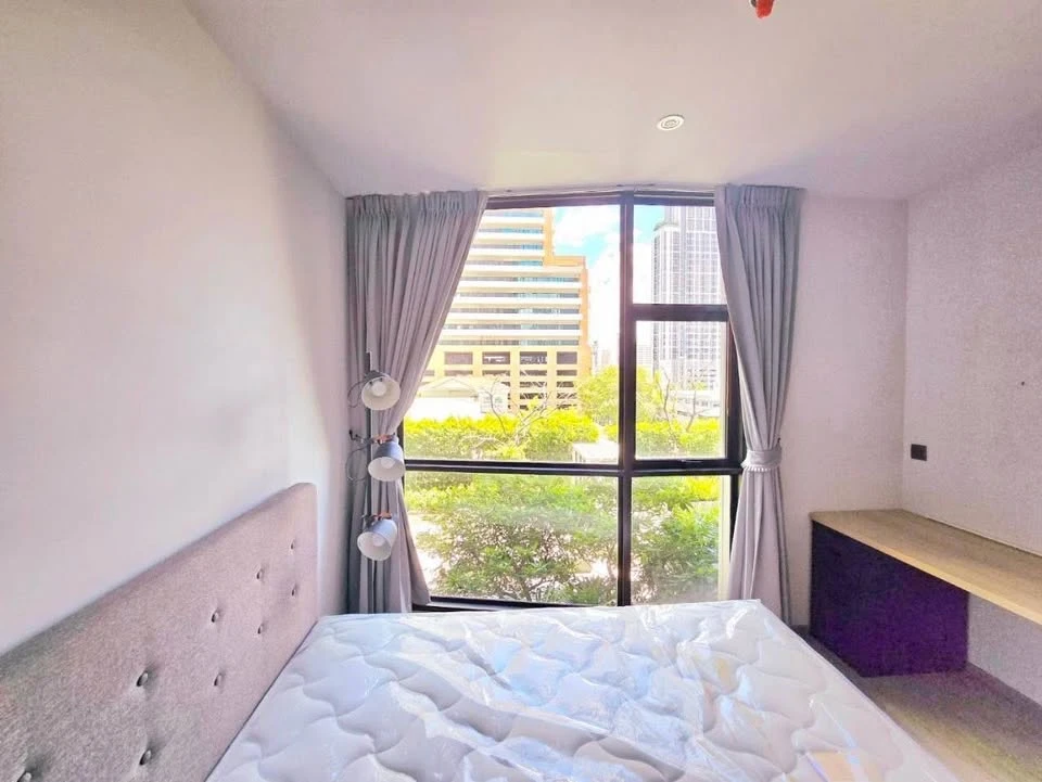 For rent: Rhythm Ekkamai, 1 bed room, Pocket Garden view, not hot, cool breeze, hurry and reserve now.