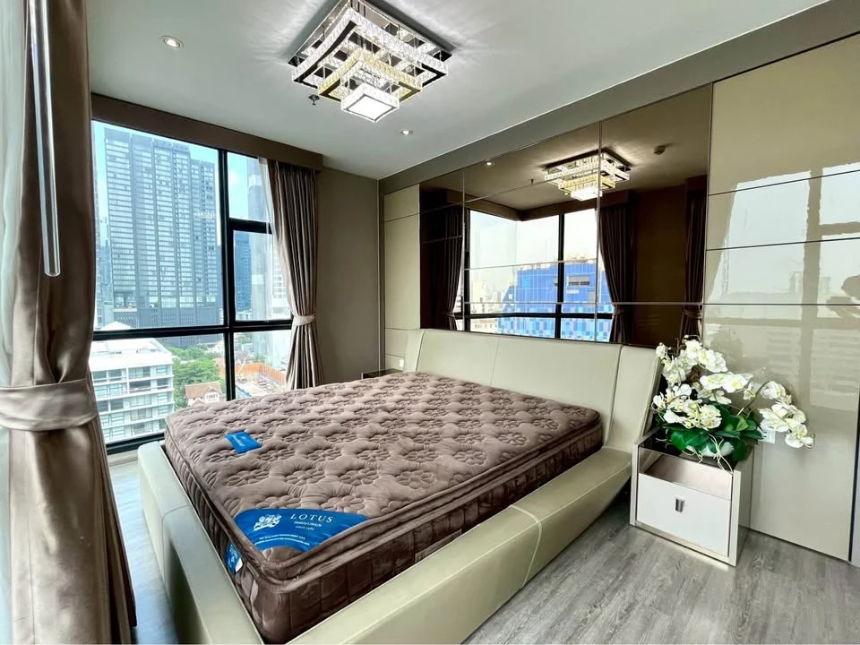 For rent: Rhythm Ekkamai, spacious room, comfortable, suitable for a family, comes with complete facilities, book now before you miss out!!