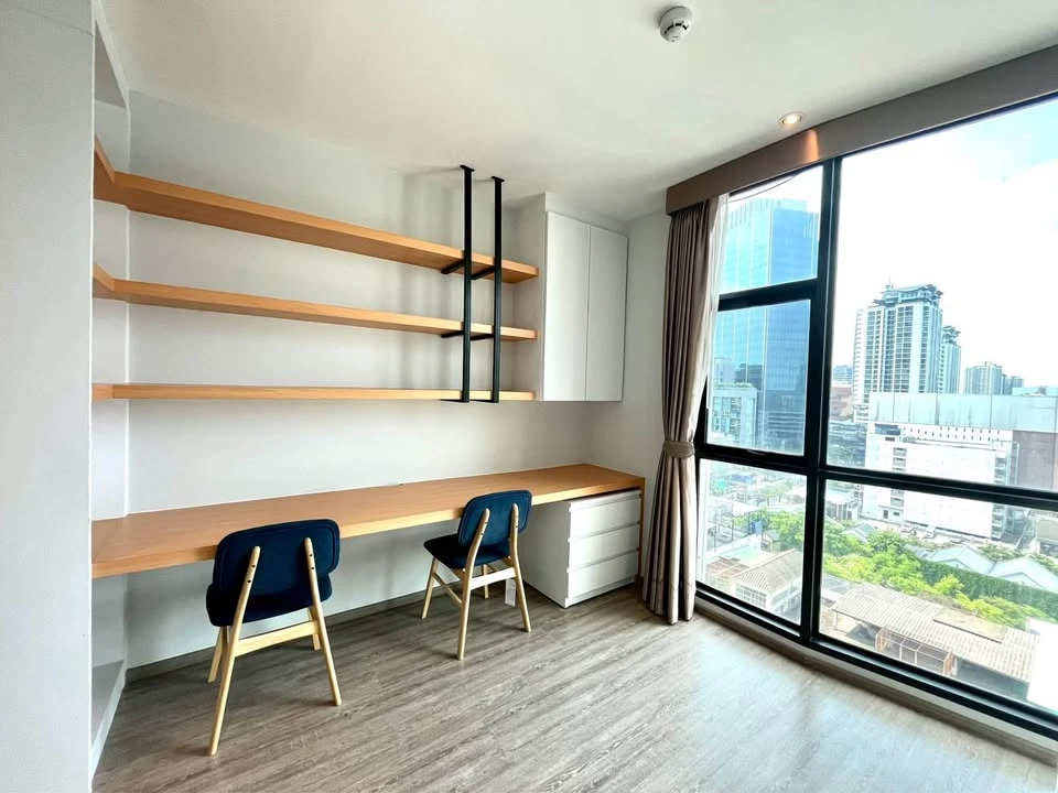 For rent: Rhythm Ekkamai, spacious room, comfortable, suitable for a family, comes with complete facilities, book now before you miss out!!