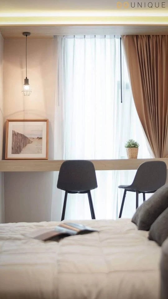 For rent: Rhythm Ekkamai, stunning room with amazing built-in furnishings. You can't miss this opportunity!