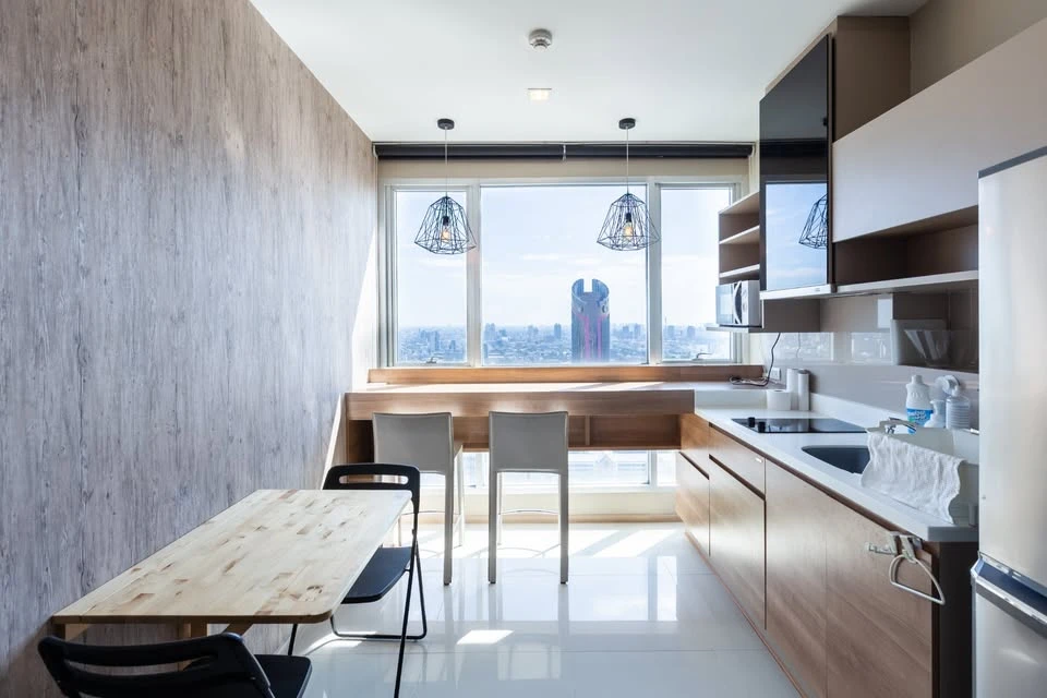 For rent: Rhythm Phahon-Ari, fully furnished, ready to move in, high floor, open view, meets all needs.