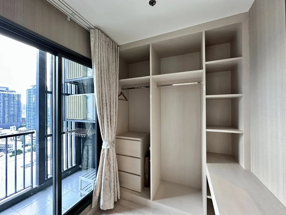 For rent: Rhythm Rangnam, 1 bedroom, 1 bathroom, decorated in a theme, with quality built-in furniture. Reserve now!