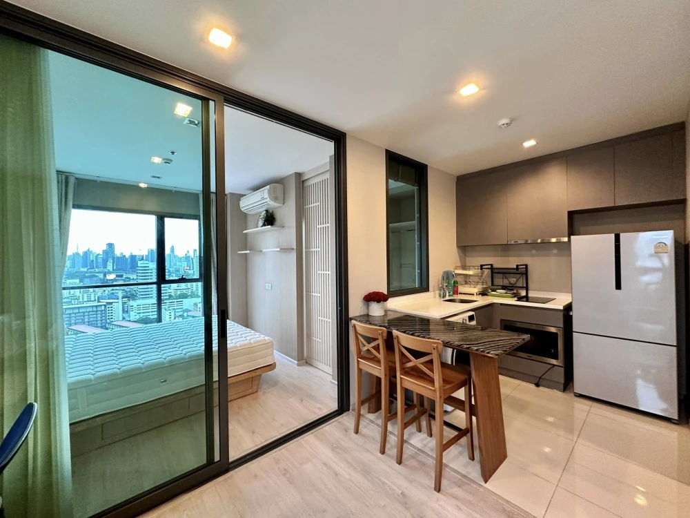 For rent: Rhythm Rangnam, 1 bedroom, 1 bathroom, decorated in a theme, with quality built-in furniture. Reserve now!