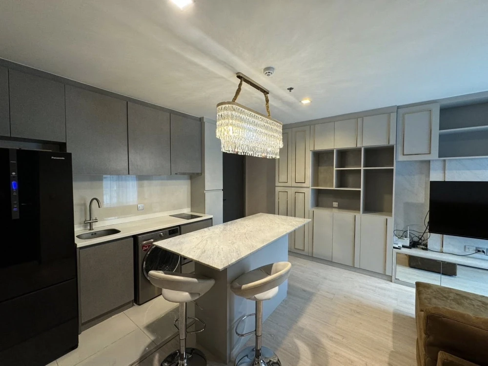 Rent a spacious condo at Rhythm Rangnam. Enjoy ample living space and all the conveniences you need. Book yours today! Don't miss out!