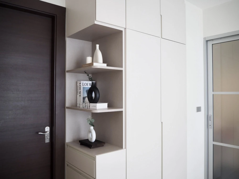 For rent: Rhythm Ratchada, 1 bedroom, 1 bathroom, spacious living area, fully furnished. Don't miss out!
