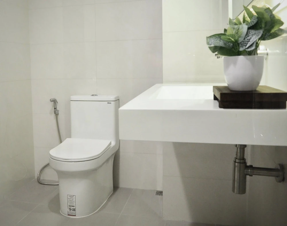 For rent: Rhythm Ratchada, 1 bedroom, 1 bathroom, spacious living area, fully furnished. Don't miss out!