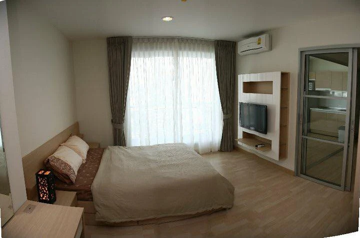 For rent: Rhythm Ratchada, 1 bedroom, spacious living area, fully furnished. Don't miss out! images