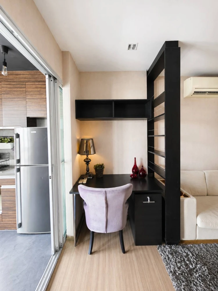 For rent: Rhythm Ratchada-Huaikhwang, high floor, Sky Kitchen unit with a Sky Bar in an Industrial Loft style, perfect for relaxing and enjoying the a
