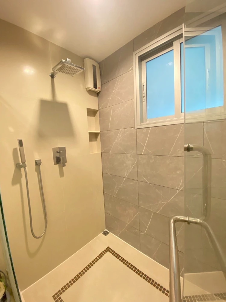 For rent: Rhythm Ratchada-Huaikhwang, a nice room with complete furniture and amenities. Don't miss it.