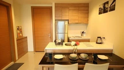 For rent: Rhythm Ratchada-Huaikhwang, ready to move in, high floor, fully furnished, just bring your bags+++