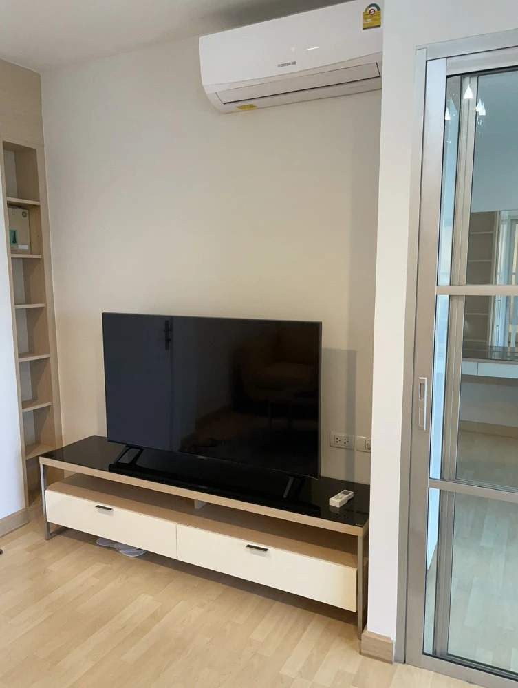 Rhythm Ratchada condo for rent, 19th floor, fully furnished and ready to move in. Book now!