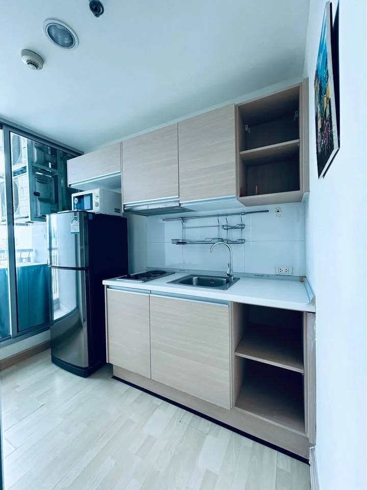 For rent: Rhythm Ratchada, spacious room, comfortable, great city view, fully furnished, ready to move in