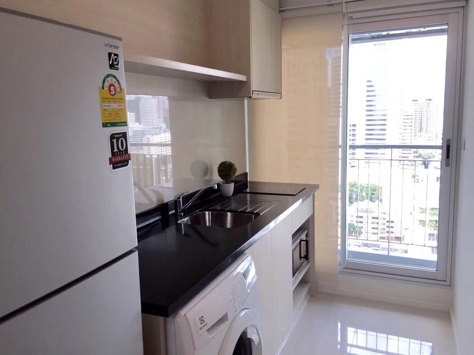 For rent: Rhythm Sathorn Narathiwas, 22nd floor, fully furnished, ready to move in. Book now!