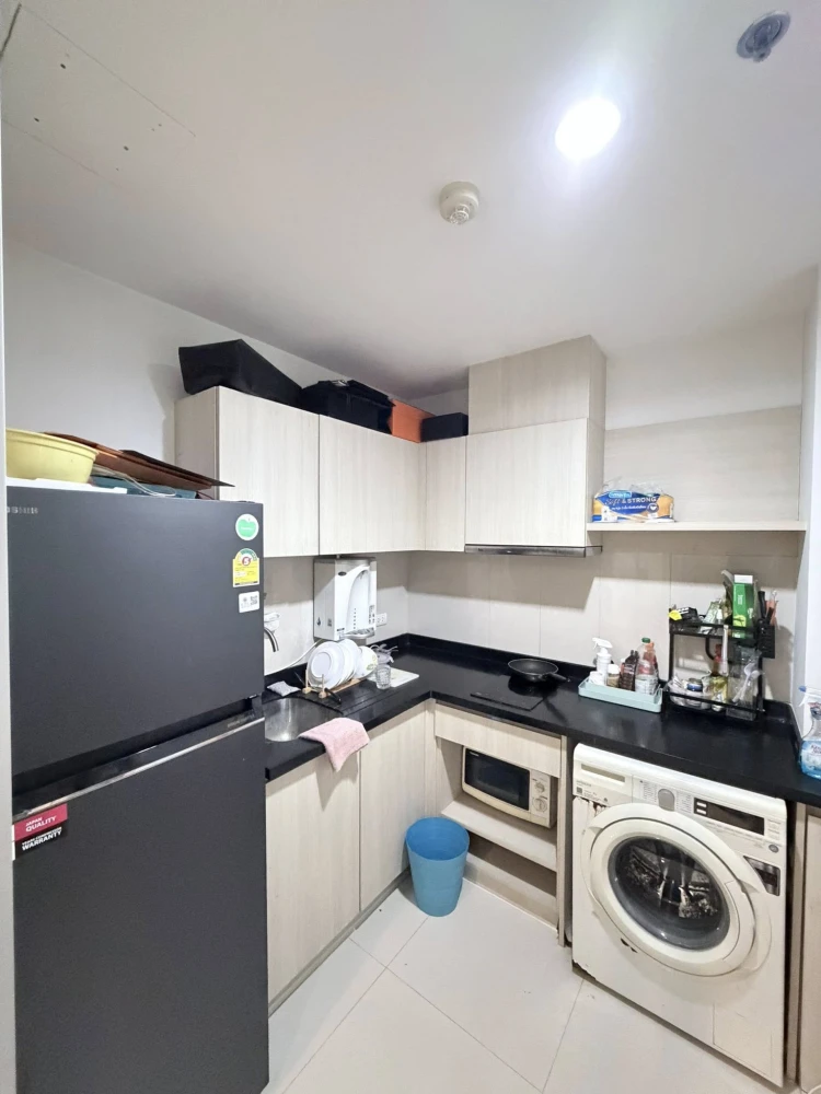 For rent: Rhythm Sathorn Narathiwas, ready-to-move-in unit on the 17th floor with high-floor views and complete amenities. Book now!