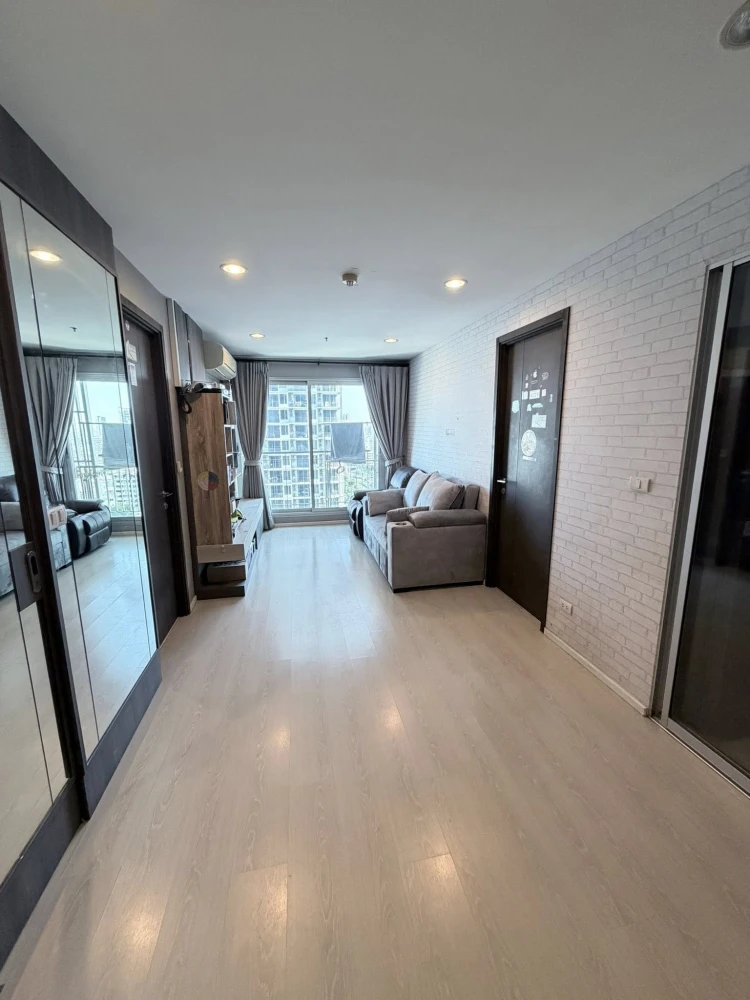 For rent: Rhythm Sathorn Narathiwas, ready-to-move-in unit on the 17th floor with high-floor views and complete amenities. Book now!