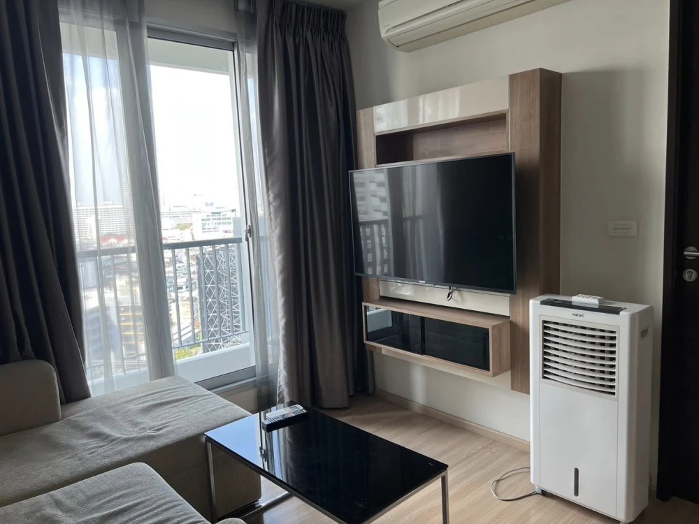 For rent: Rhythm Sathorn, 14th floor, nice room, fully furnished, interested, hurry and reserve now.