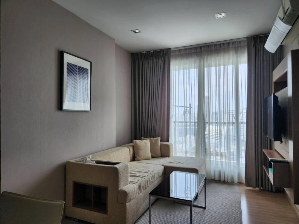 Rhythm Sathorn condo for rent, 17th floor, fully furnished. Book now, don't miss out!