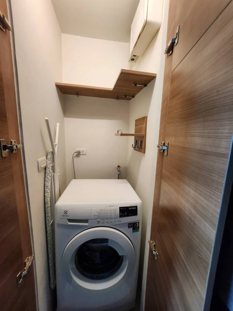 Rhythm Sathorn condo for rent, 17th floor, fully furnished. Book now, don't miss out!