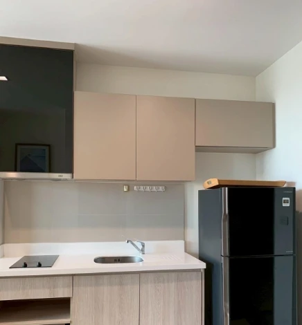 For rent: Rhythm Sathorn, 23rd floor, fully furnished unit. Book now! Don't miss out! Act fast!