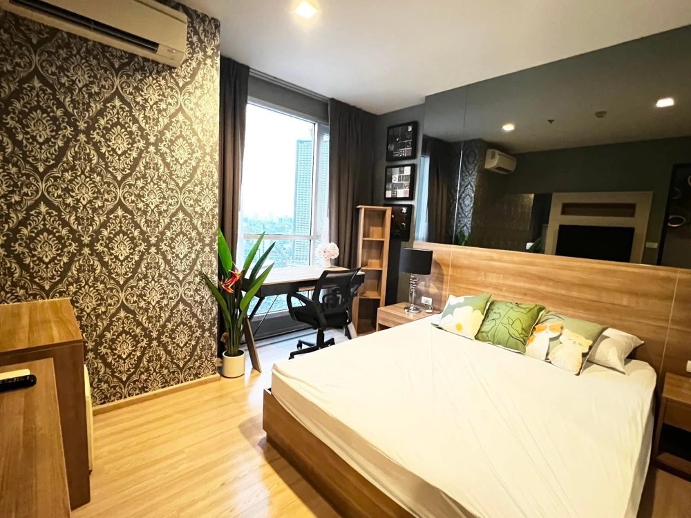 For rent: Rhythm Sathorn, 32nd floor. High floor, beautiful view, fully furnished, stunning, ready to move in. images